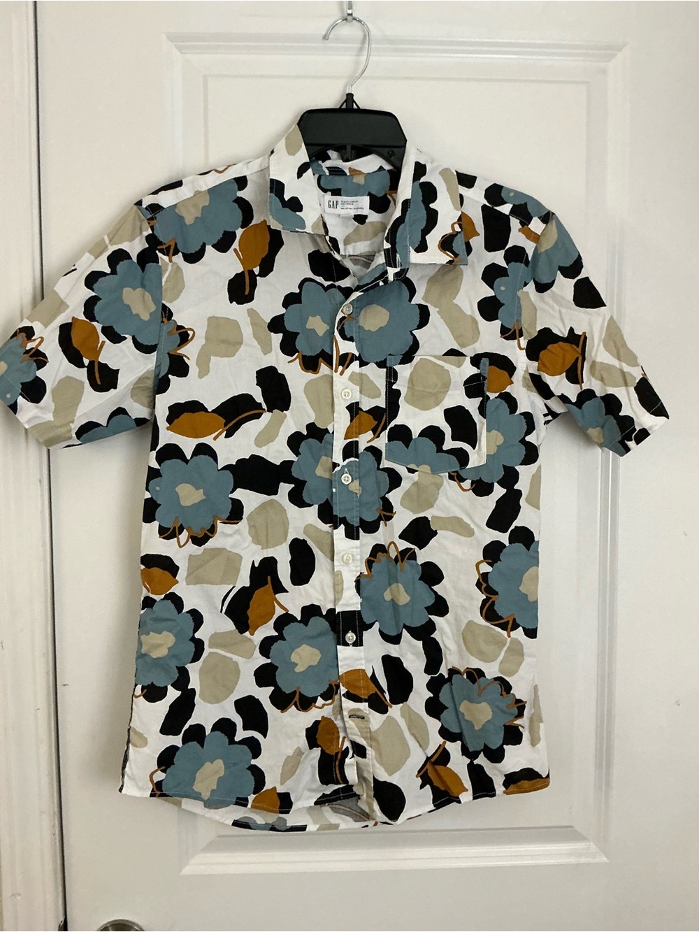 GAP Slim Fit Stretch Soft Poplin Floral Short Sleeve Shirt